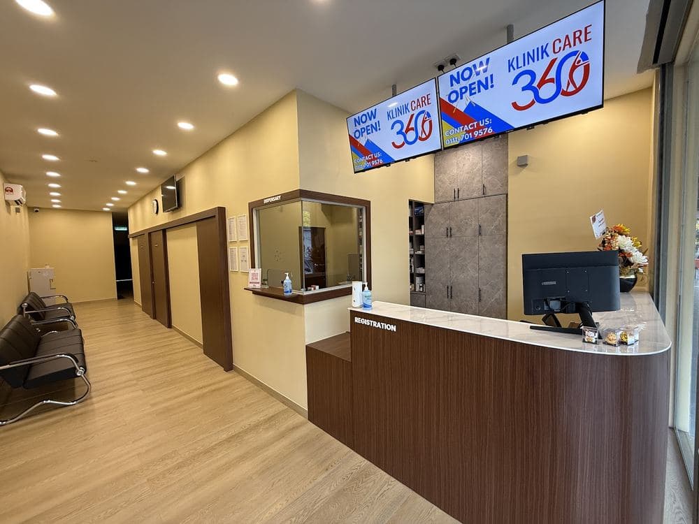 Registration counter and dispensary inside Klinik Care 360 Puchong